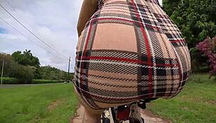 Вързана и наказана тийн 18+ я чукат с BBC