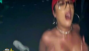 Watch Amanda Souza get fucked by Angolan cocks at Festaprime?