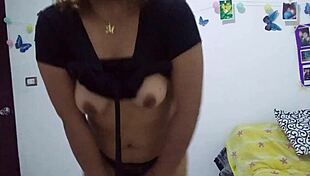 mexican babe cheats on boyfriend via webcam 😈