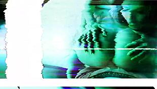 Cory Chase en belle-mère coincée en faisant le lit, je lui enfile accidentellement le cul