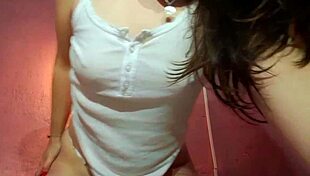 morena sexy latina milf teases with her big ass and tits 😘