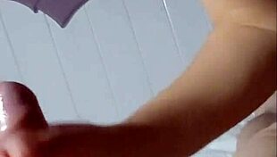 La mamada perfecta is what she gives with her sexy mouth and tongue