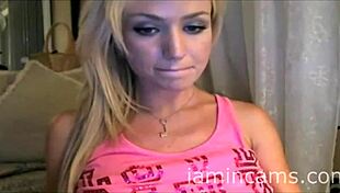 Live webcam sex happening now