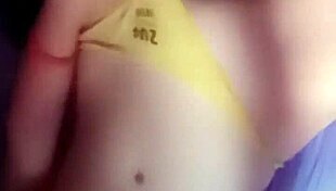 brasileira se masturba de forma intensa