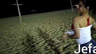 conheci uma novinha na praia e comi seu cu. ela mamou gostoso no pov.