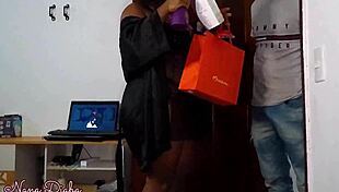 Horny latina bbw pays hung delivery guy with wet pussy for tip