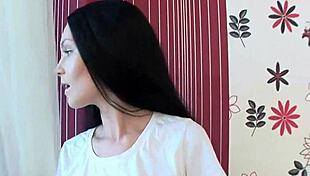 Russian amateur teen gives hardcore blowjob in porn video