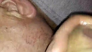 craigslist guy gets his cock sucked by another dude in casual hookup