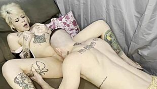 Kyra sex: sucked pregnant friend to relax!