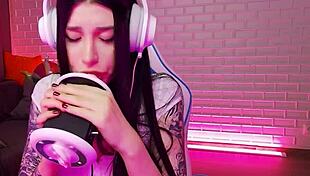 Honey Haze Licks Wet Teen