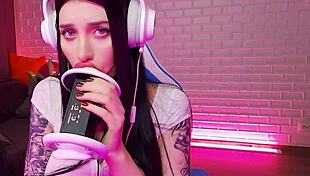 Honey Haze Licks Wet Teen