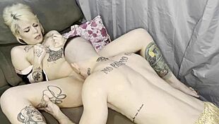 Kyra sex: sucked pregnant friend to relax!