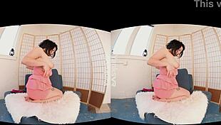 Old Asian Amateur Hope Gold Cums Using Dildo in VR