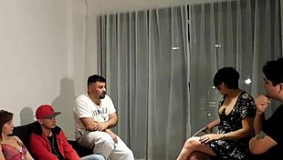 Отидох при секс терапевт и се озовах в дива оргия.