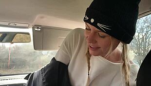 Claudia Mac gives an amazing BJ 😍