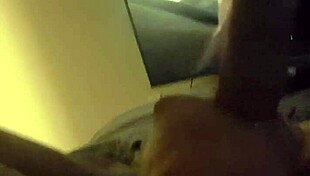 i'm a big cock young 18+ hung guy lookin for some fun