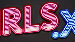 Dahlia Diamond solos in lingerie after a decade. 😏