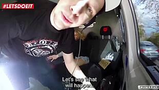 Letsdoeit - มิลฟ์เยอรมันถูกหาและเย็ดหนักในรถบัส!