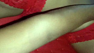 Girlfriend's Shaved Pussy Fucked Hard with Cumshot