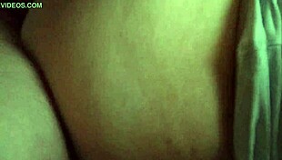 i love her huge juggs and want your comments on this amateur