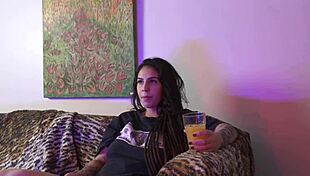 Thalia Senna and Leitic Ferola tease Marco Cidade on set