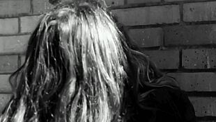 French lesbians make out in summer heat!