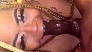 Ebony Slut Gives Best Blowjob With Fat Lips