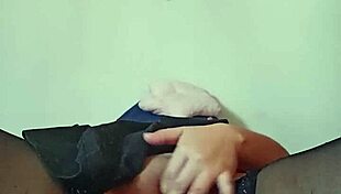 Young 18+ Ex-Girlfriend Sends Hot Solo Dance Video