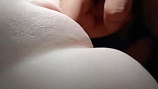 美丽阴户的特写在激烈性爱中