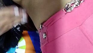 Exploring the Sexy Fat Pussy in Tight Leggings