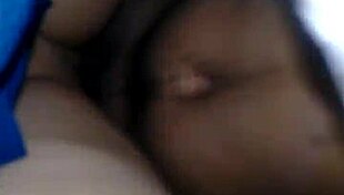 mi flaca en uniforme de trabajo