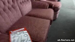 leyla morgan flashes in public