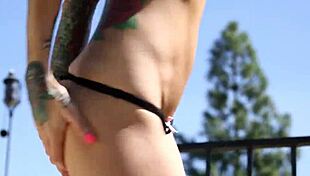 Deep throating a black cock with this tattooed blonde babe 😍