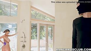 Irresistible Mature Babe Squeezes Big Dick