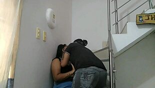 מצאתי זונה זולה ברחוב לזיין קשה בבית 🔥