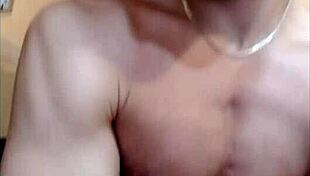 hey, wanna see this gay guy show his face?