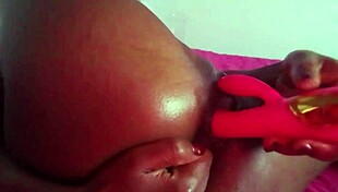 horny babe masturbates