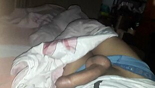 Gusta Bartoo enjoys a relaxing hand session