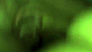 Amateurs explode in thrilling threesome sex!