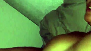 Amateurs explode in thrilling threesome sex!