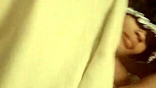 Nigerian man enjoys oral attention