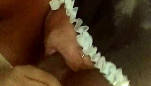 Nigerian man enjoys oral attention