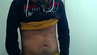 Watch me masturbate wildly in the office bathroom!