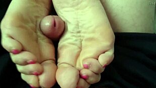 movie 0024 featuring foot movements in a neutral setting