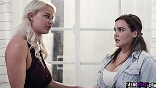 Pasangan ajak pembantu baru buat threesome panas di kamar tidur liar. Siapa tau kerja rumah bisa sepanas ini?