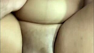 DAME DURO PORFAVOR HAZME VENIR PERRA COLOMBIANA ES FOLLADA DURO HASTA CORRERSE A CHORROS