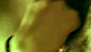 Prostitute masturbates herself in detailed solo act