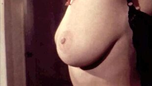 ダークロンドンのヴィンテージタブー、「ねえ、継母さん、家でイチャイチャしない？」