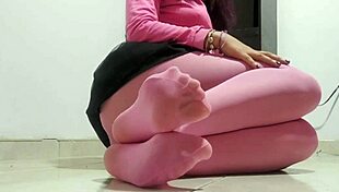 Pink pantyhose feet fetish latina teen