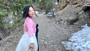 ดาราเคป๊อปล่อลวงนักแสดงในฉากป่าดราม่าเกาหลี